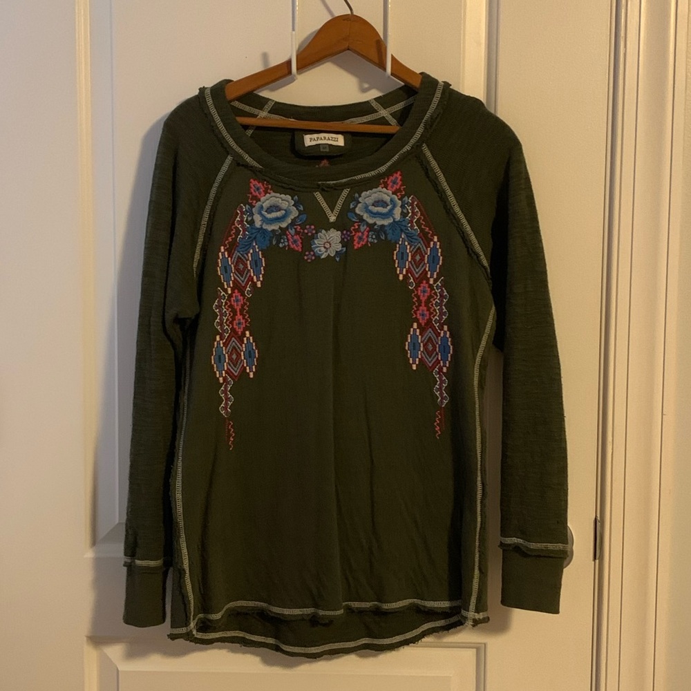Long sleeve Paparazzi top, size medium, runs big.